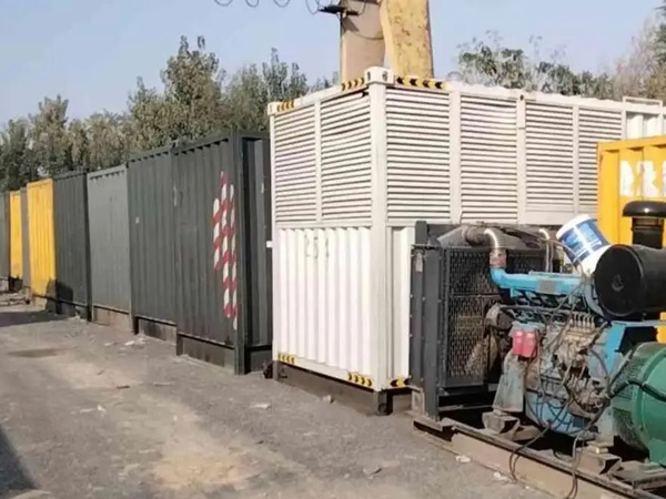 二七200KW柴油发电机机组每小时油耗是多少？